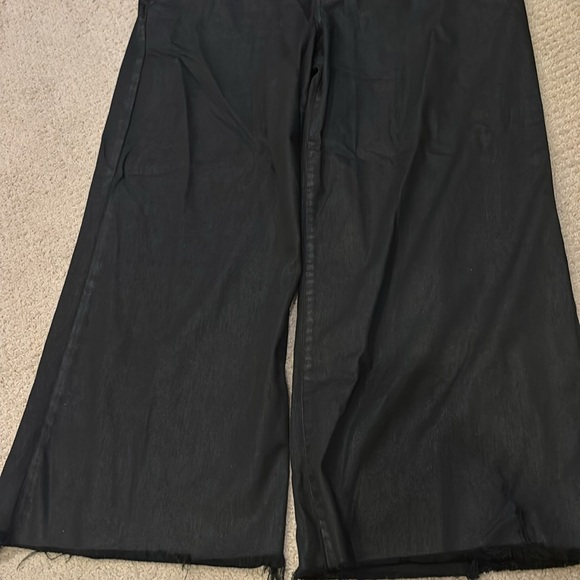 Kut from the kloth, Meg, coated denim black jeans size 16 - Picture 4 of 7